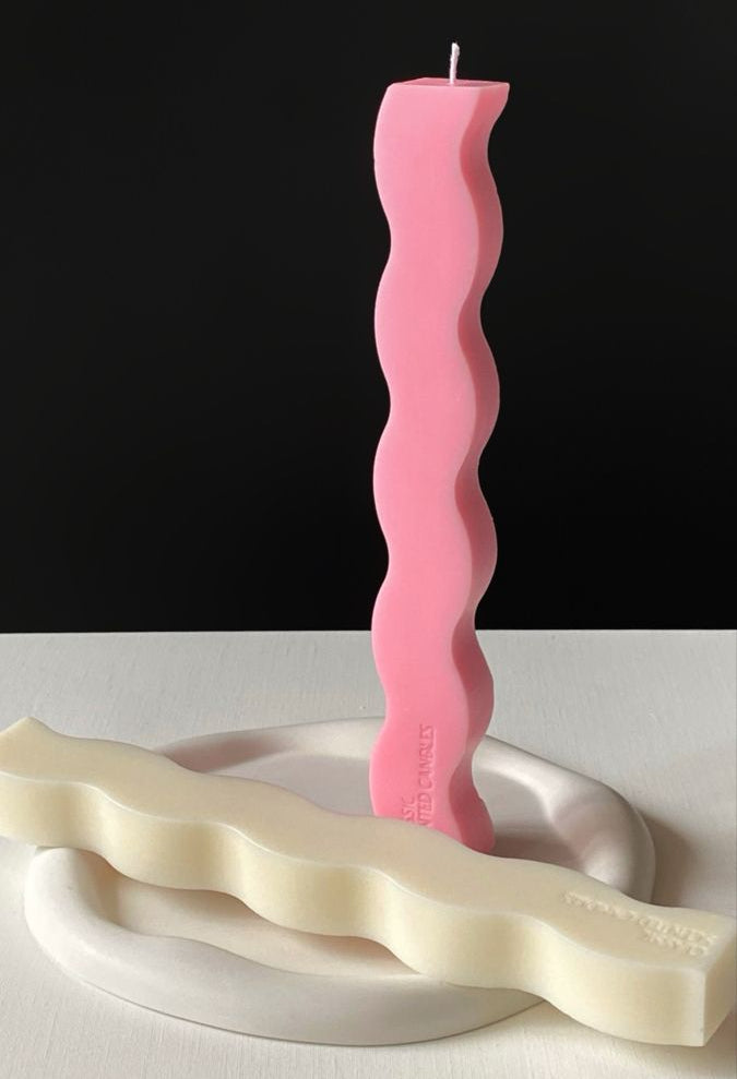 Wavy monochrome Candle (Lampades)